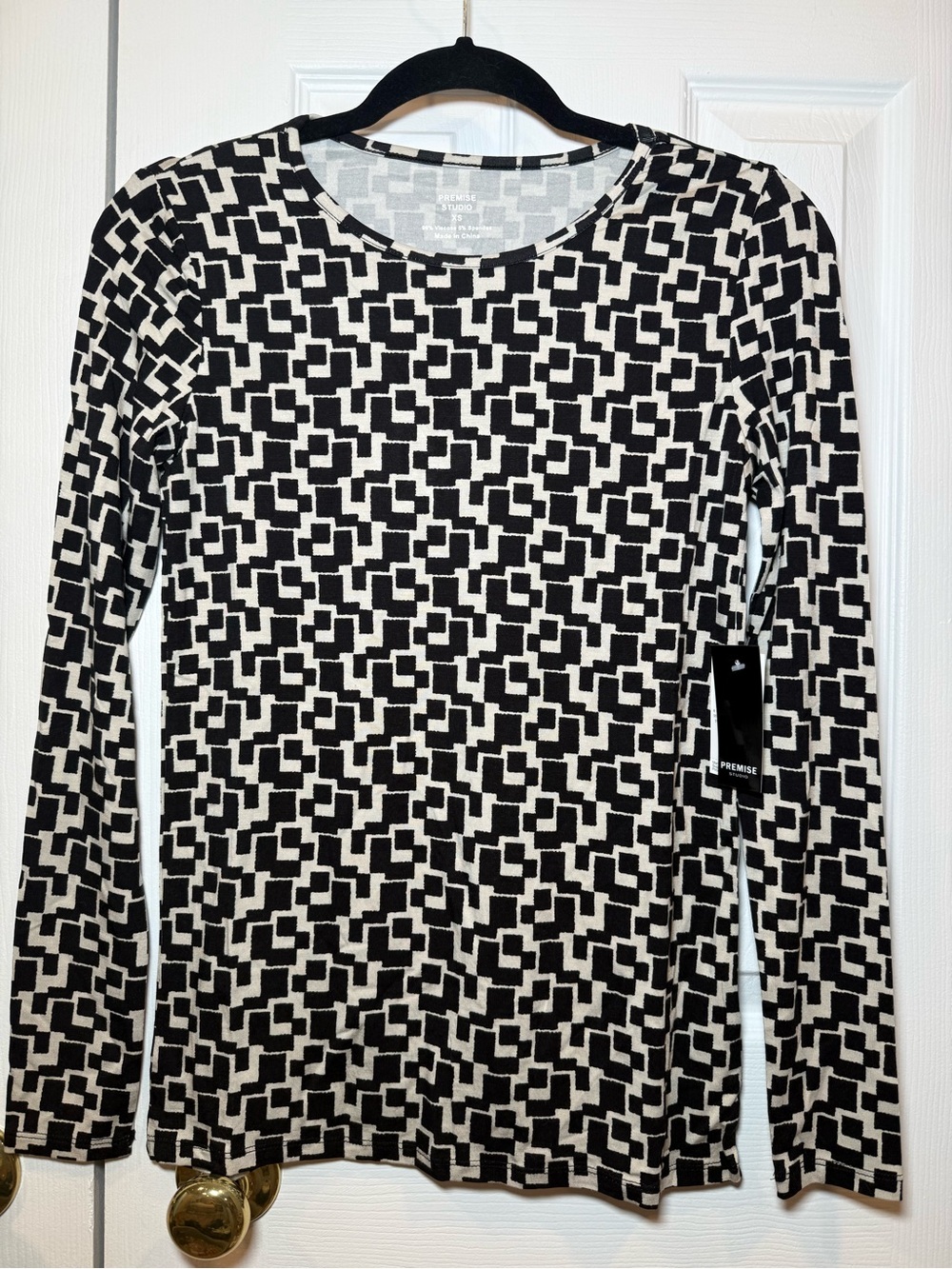 Premise Black and White Geometric Print Long Sleeve Tee